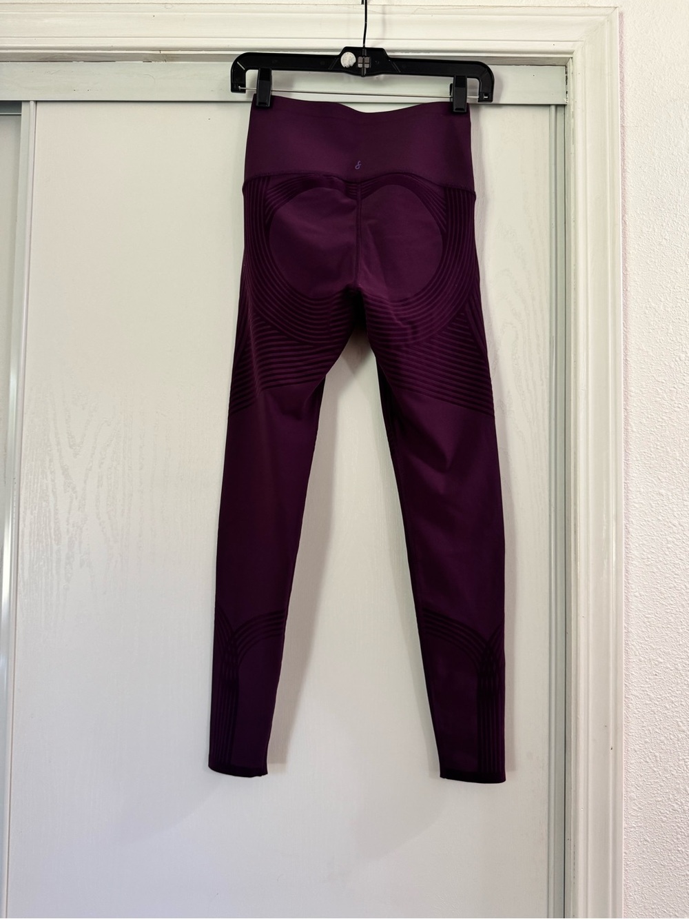 Fanka Body Sculpt Reversible Compression
Leggings - Picture 3 of 9